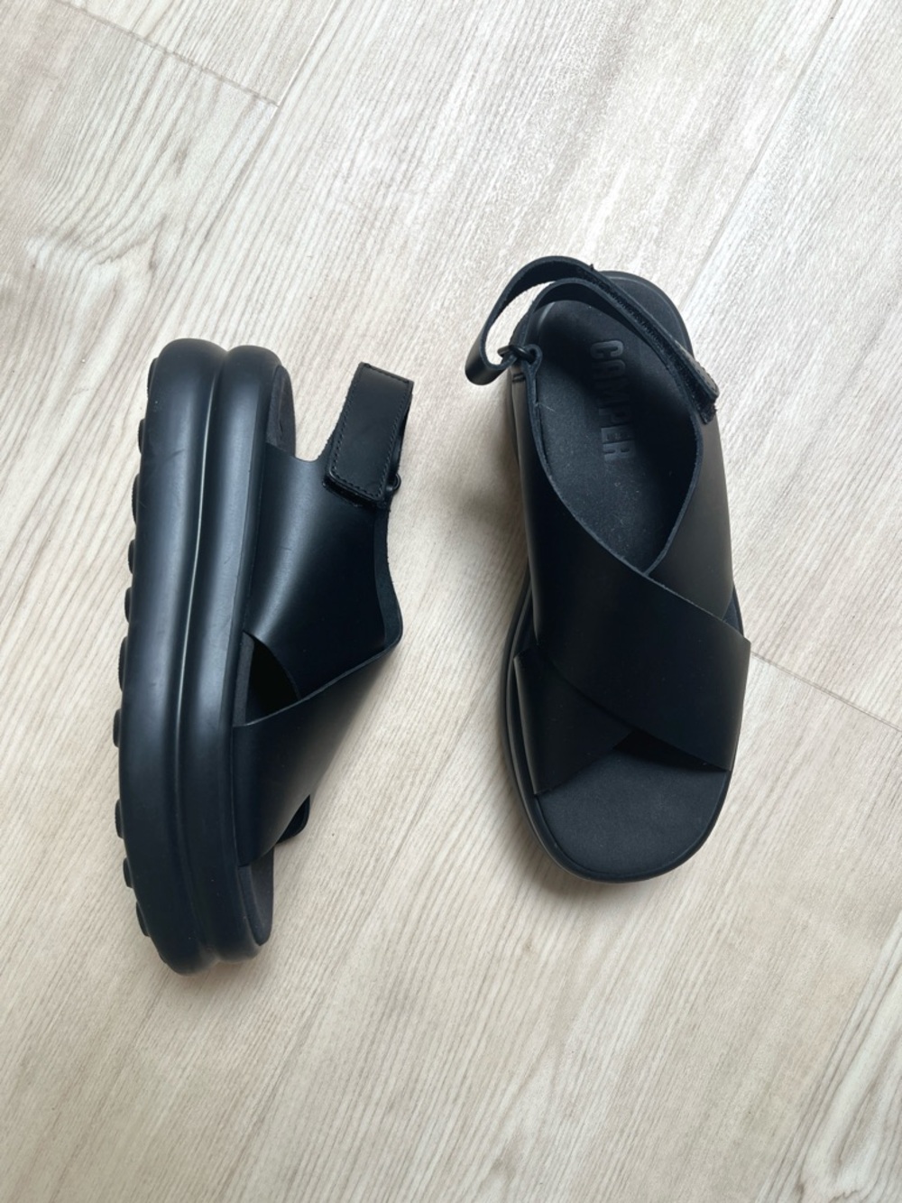 CAMPER pelotas flota up black platform sandals minimalist neutral / size 8